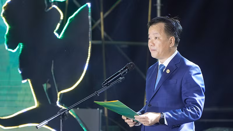 Phó Chủ tịch Ủy ban nhân dân thành phố Tam Kỳ Nguyễn Minh Nam phát biểu tại khai mạc.