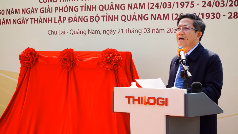 Phó Chủ tịch Ủy ban nhân dân tỉnh Quảng Nam Trần Nam Hưng phát biểu tại buổi lễ.