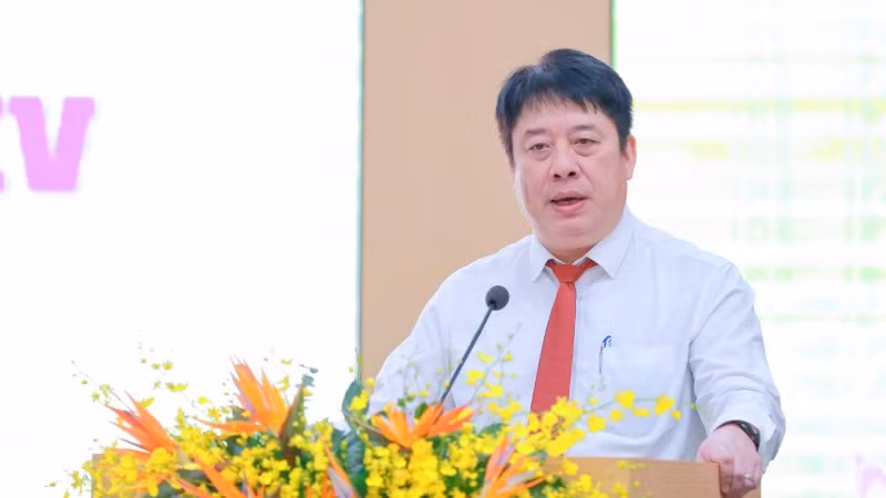 Đồng chí Nguyễn Anh Tuấn, Phó Bí thư Đảng ủy, Thành viên hội đồng thành viên, Tổng Giám đốc Tập đoàn Điện lực Việt Nam phát biểu tại Đại hội.