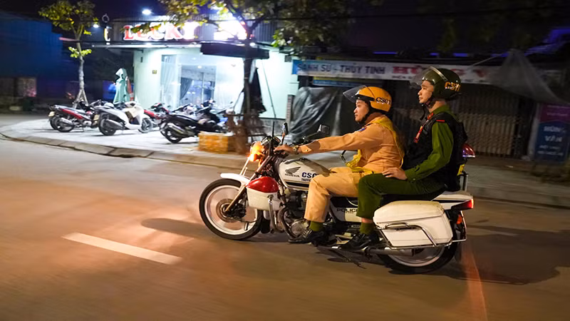 Lực lượng Cảnh sát giao thông Công an tỉnh Quảng Nam tuần tra kiểm soát chặt chẽ, xử lý nghiêm đối với tất cả các hành vi vi phạm trật tự an toàn giao thông.