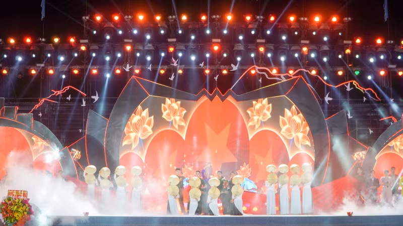 Chương trình nghệ thuật diễn ra tại kỷ niệm 50 năm ngày giải phóng quê hương Thăng Bình (26/3/1975-26/3/2025).