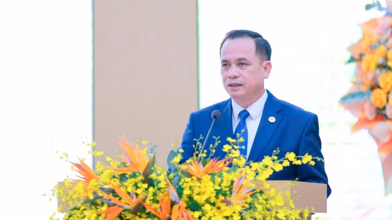 Đồng chí Nguyễn Thanh, Bí thư Đảng ủy, Chủ tịch Hội đồng thành viên EVNCPC phát biểu khai mạc Đại hội.