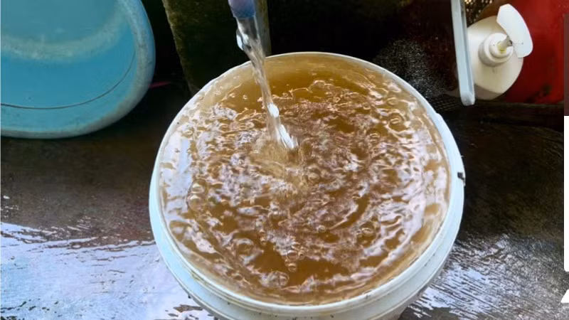 Đây không phải là lần đầu tiên người dân ở phường Hòa Hương lo lắng về chất lượng nguồn nước máy sinh hoạt.