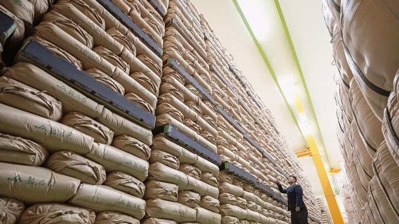 Kho dự trữ gạo ở tỉnh Saitama, Nhật Bản. (Ảnh: KYODO)