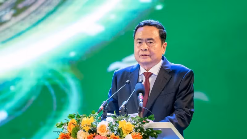 Đồng chí Trần Thanh Mẫn, Ủy viên Bộ Chính trị, Chủ tịch Quốc hội nước Cộng hòa xã hội chủ nghĩa Việt Nam nhiệt liệt biểu dương, ghi nhận, đánh giá cao sự nỗ lực, cố gắng và những thành tích đạt được của Hội Nông dân Việt Nam, của mỗi cán bộ, hội viên nông dân, hợp tác xã nông nghiệp của cả nước, đặc biệt là các cá nhân, tập thể được vinh danh.