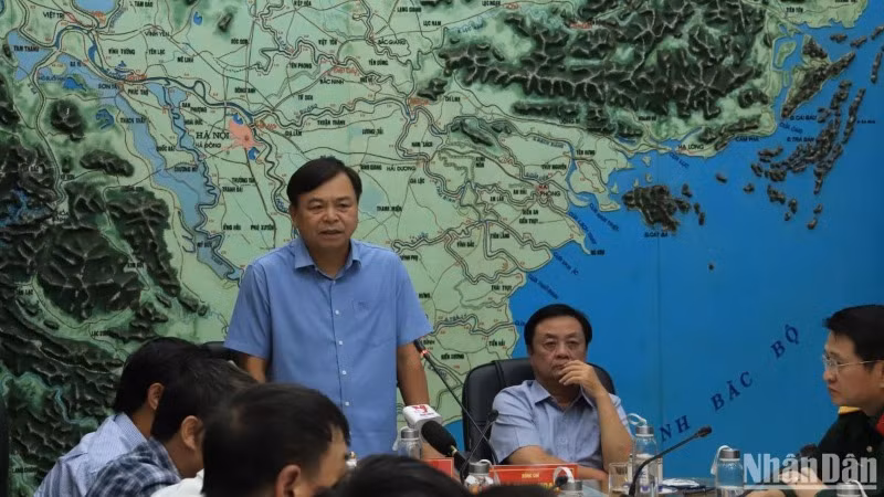 Theo Thứ trưởng Nguyễn Hoàng Hiệp, bão Trami đang rất mạnh ở trên biển cùng lượng mưa rất lớn.