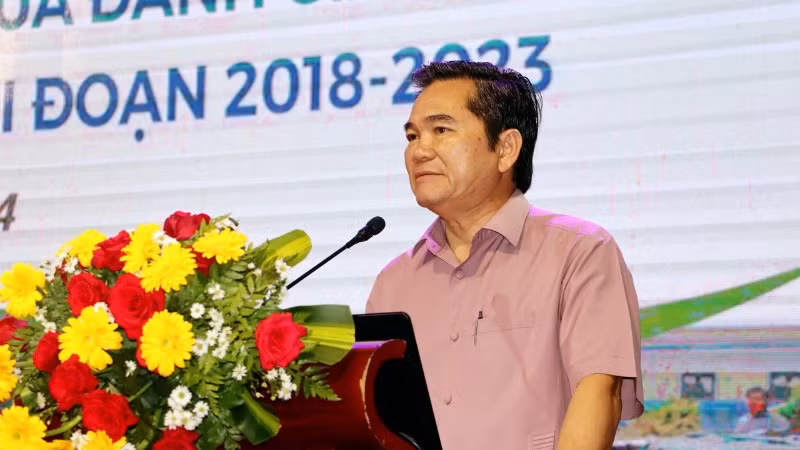 Phó giám đốc Sở Nông nghiệp và Phát triển nông thôn tỉnh Cà Mau Châu Công Bằng chia sẻ tại hội thảo.