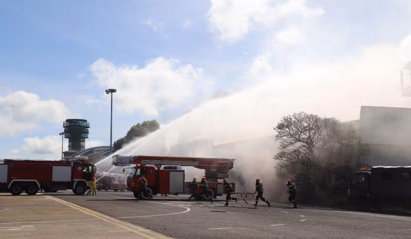 Các lực lượng tham gia chữa cháy tại cuộc diễn tập.