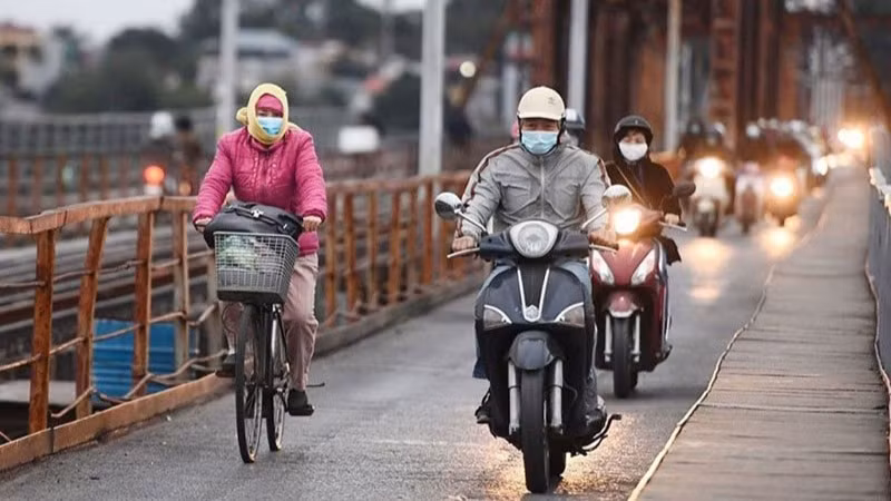 Khu vực Hà Nội sáng sớm và đêm trời lạnh. (Ảnh minh họa)