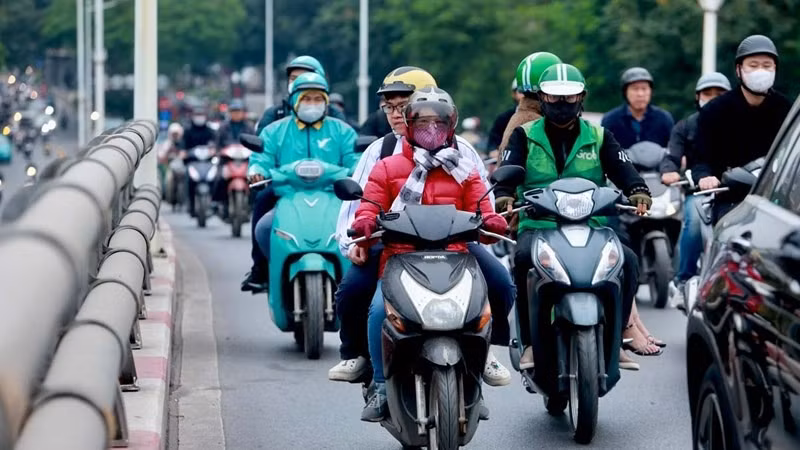 Khu vực Hà Nội trời rét, trưa chiều giảm mây trời nắng. (Ảnh minh họa)