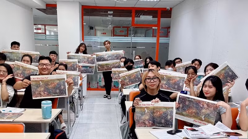 Và "feedback" siêu dễ thương của thầy và trò này.