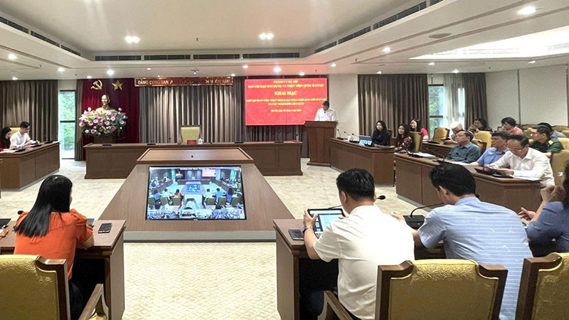 Lớp tập huấn việc thực hiện Luật Thực hiện dân chủ ở cơ sở và các nghị định liên quan do thành phố Hà Nội tổ chức.