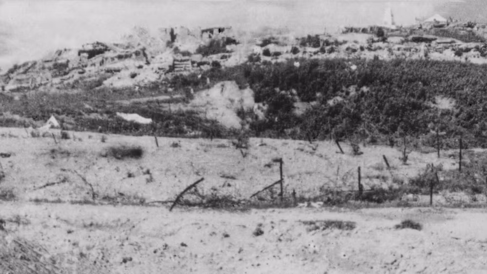 Nhiệm vụ đợt tiến công thứ 2 trong Chiến dịch Điện Biên Phủ là gì? ảnh 1