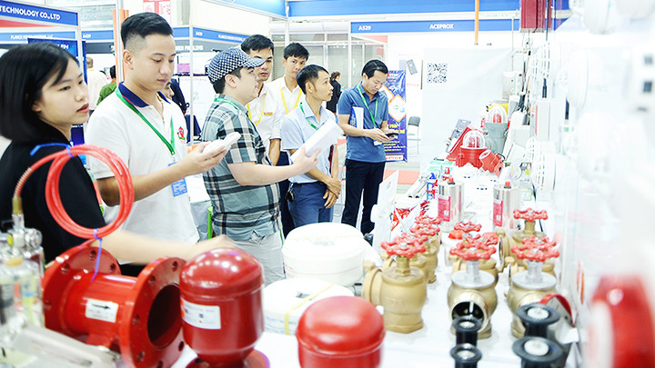 Chủ động tìm hiểu và mua các thiết bị phòng cháy cho gia đình.
