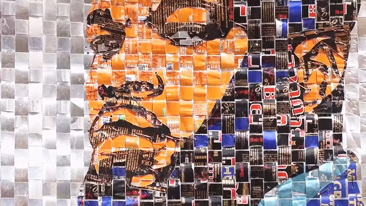 Tranh từ vỏ lon tái chế