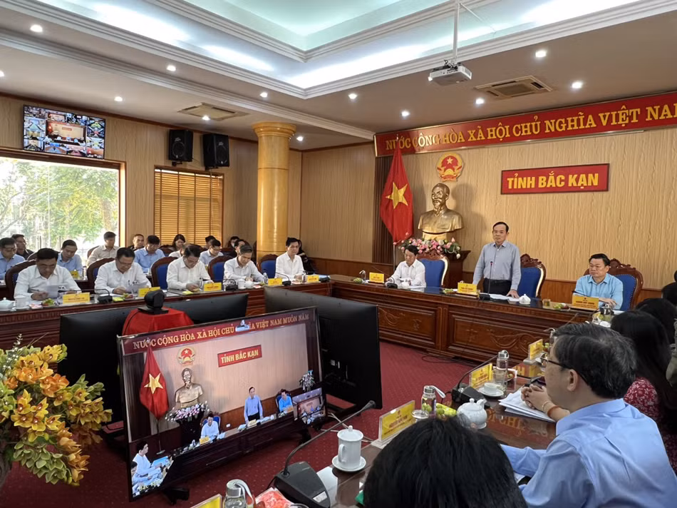 Phó Thủ tướng Trần Lưu Quang phát biểu tại hội nghị.