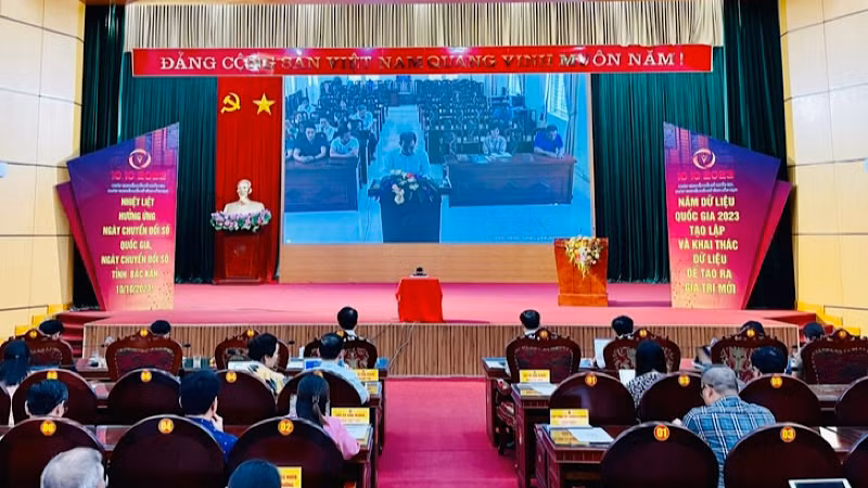 Hội nghị tổ chức theo hình thức trực tuyến. (Ảnh: TUẤN SƠN).