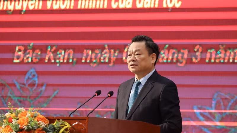 Bí thư Tỉnh ủy Bắc Kạn Hoàng Duy Chinh phát biểu tại hội nghị. (Ảnh: HÀ THANH)