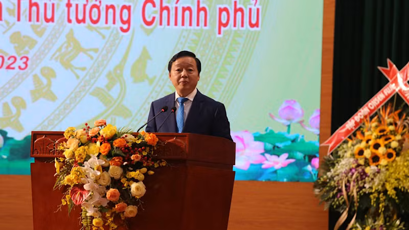 Phó Thủ tướng Chính phủ Trần Hồng Hà phát biểu tại hội nghị. (Ảnh: CÔNG LUẬN)
