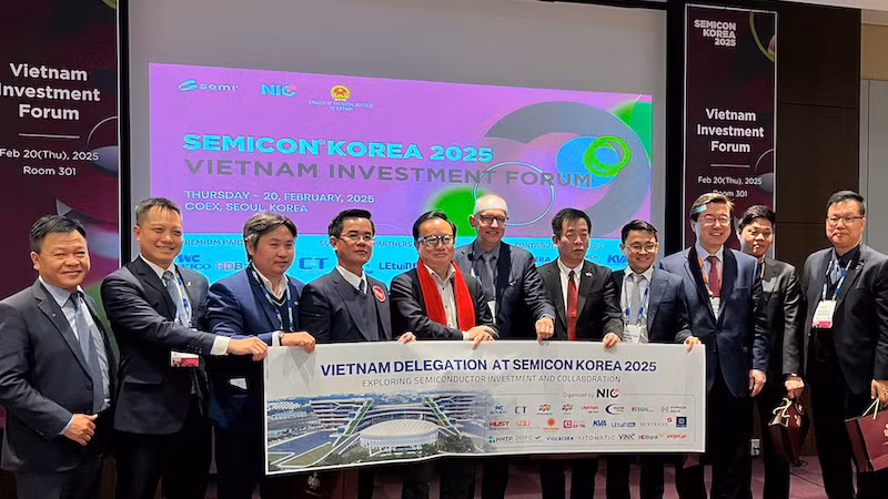 Các đại biểu tham gia Diễn đàn đầu tư Việt Nam.