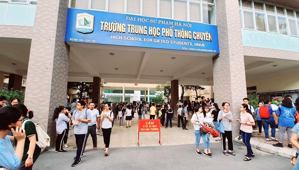 Tổ chức ba đợt thi thử vào lớp 10 Trường THPT chuyên Đại học Sư phạm