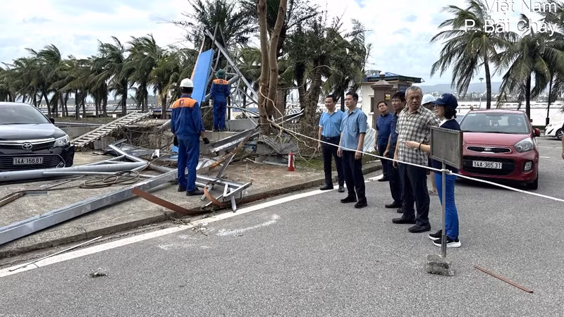 Lãnh đạo Petrolimex chỉ đạo khắc phục thiệt hại các công trình xăng dầu trọng điểm tại Hạ Long, Quảng Ninh.