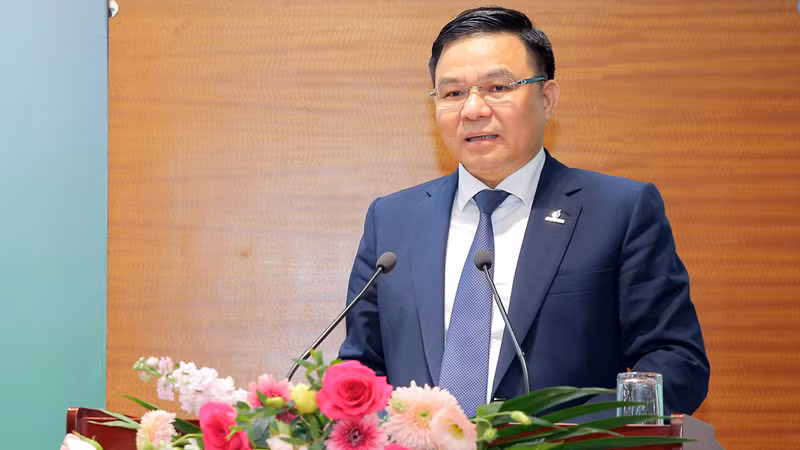 Chủ tịch Hội đồng thành viên Petrovietnam Lê Mạnh Hùng phát biểu tại lễ ký.