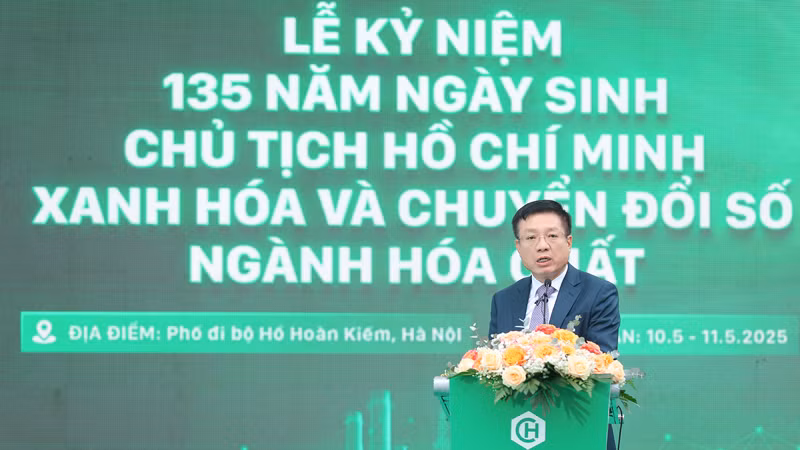 Thứ trưởng Tài chính Hồ Sỹ Hùng phát biểu tại buổi lễ.