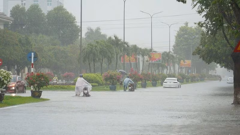 Ngày 18/9, mưa lớn gây ngập cục bộ tại nhiều tuyến đường nội thị tại thành phố Tam Kỳ, Quảng Nam.