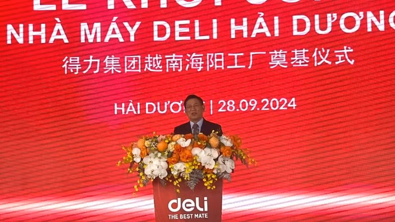 Phó Thủ tướng Chính phủ Hồ Đức Phớc phát biểu tại Lễ khởi công.