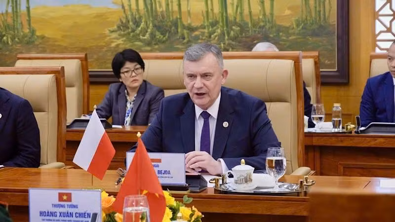 Thứ trưởng Quốc phòng Cộng hòa Ba Lan Pawel Bejda bày tỏ vui mừng được đến thăm Việt Nam.