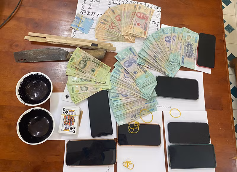 Tang vật thu giữ tại hiện trường.