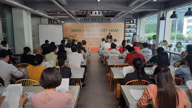 Quang cảnh lễ phát động hưởng ứng Ngày hữu cơ Việt Nam.