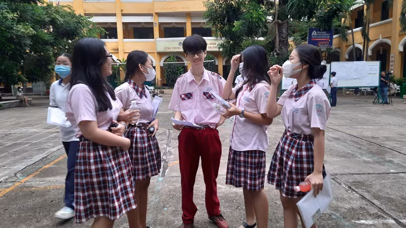 Các thí sinh Thành phố Hồ Chí Minh tham gia Kỳ thi lớp 10 công lập 2023-2024.