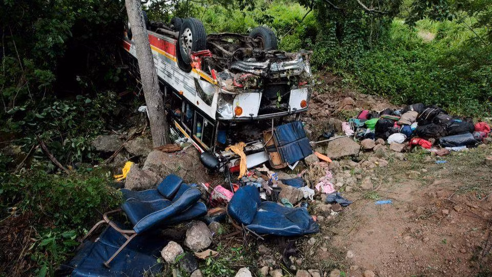 Hiện trường vụ tai nạn. (Ảnh: Reuters)