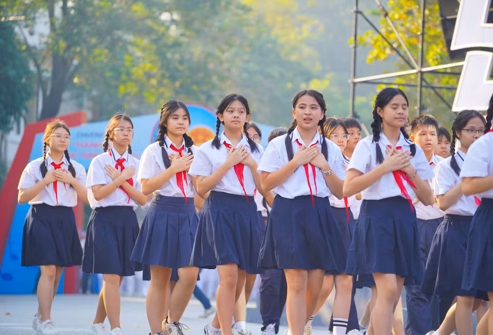 Học sinh Hà Nội tham gia diễu hành trong chương trình “Hành khúc học sinh Thủ đô”.