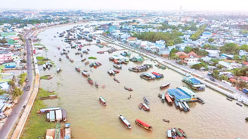 Bờ kè Cái Răng, quận Cái Răng, thành phố Cần Thơ. (Ảnh NGỌC HÂN)