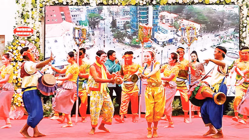 Tiết mục văn nghệ mừng Tết Chôl Chnăm Thmây.