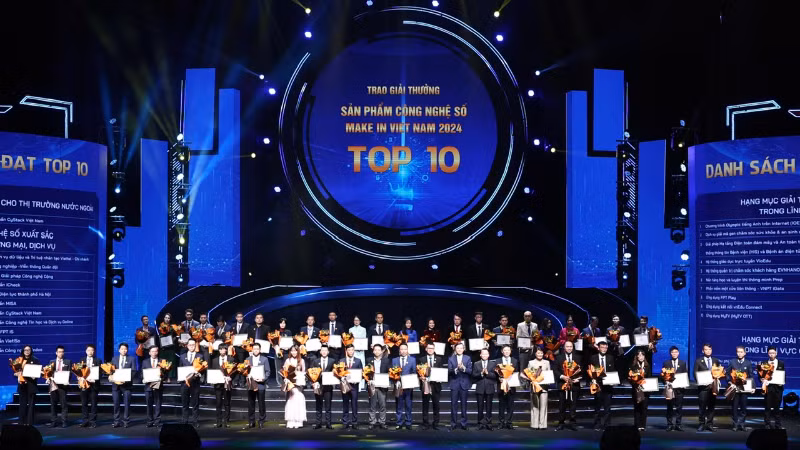 Trao Giải cho tốp 10 sản phẩm công nghệ số Make in Viet Nam 2024.