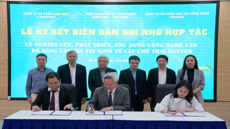 Lễ ký kết hợp tác.