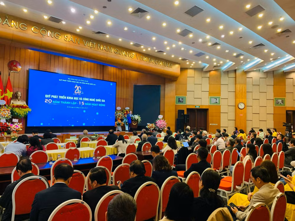 Toàn cảnh hội nghị.