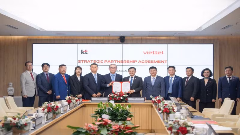 Lễ ký kết Biên bản ghi nhớ hợp tác chiến lược giữa Tập đoàn Viettel và KT (Hàn Quốc).