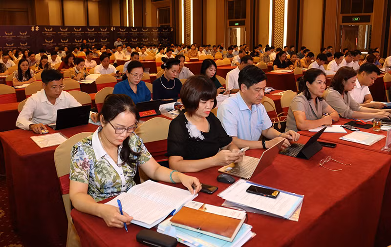 Các đại biểu tham dự Hội thảo.