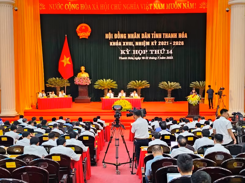 Quang cảnh kỳ họp Hội đồng nhân dân tỉnh Thanh Hóa lần thứ 14.
