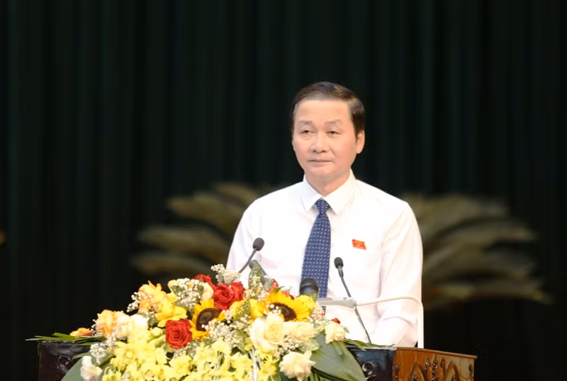 Chủ tịch Ủy ban nhân dân tỉnh Thanh Hóa tiếp thu các ý kiến, kiến nghị của cử tri tại kỳ họp Hội đồng nhân dân tỉnh lần thứ 14.