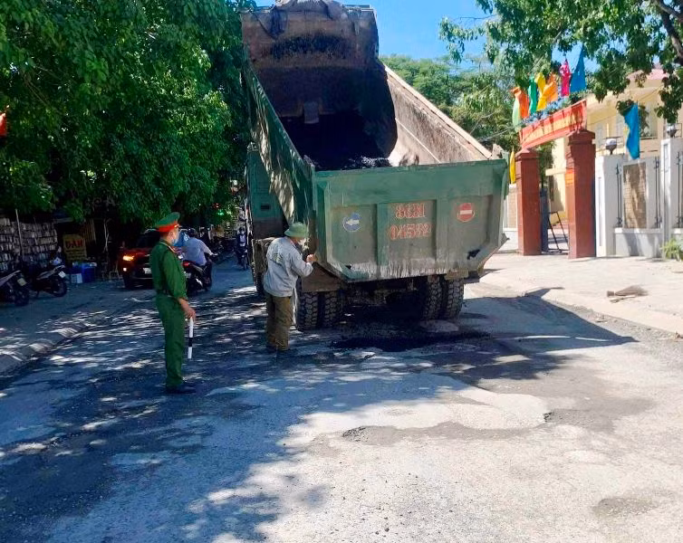 Điểm đường giao thông xuống cấp.