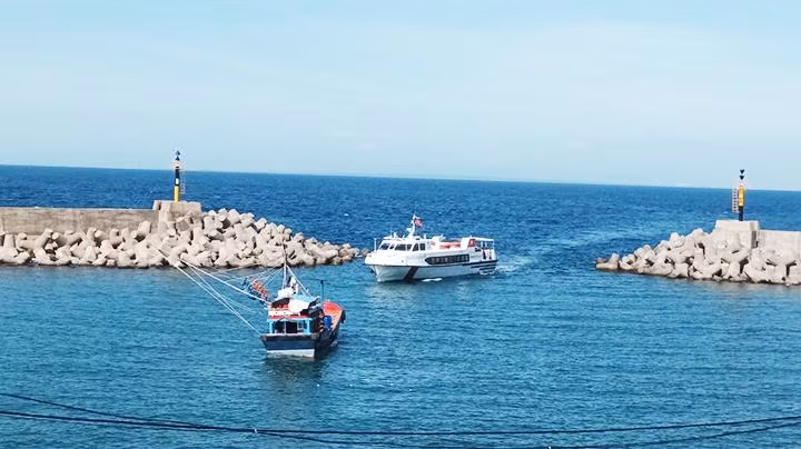 Âu thuyền đảo Cồn Cỏ.