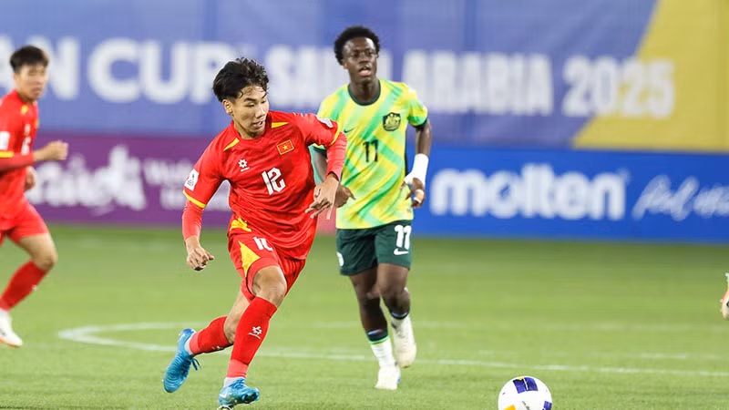 Chu Ngọc Nguyễn Lực là một trong những cầu thủ xuất sắc sinh năm 2009 trong đội hình U17 Việt Nam. (Ảnh: VFF)