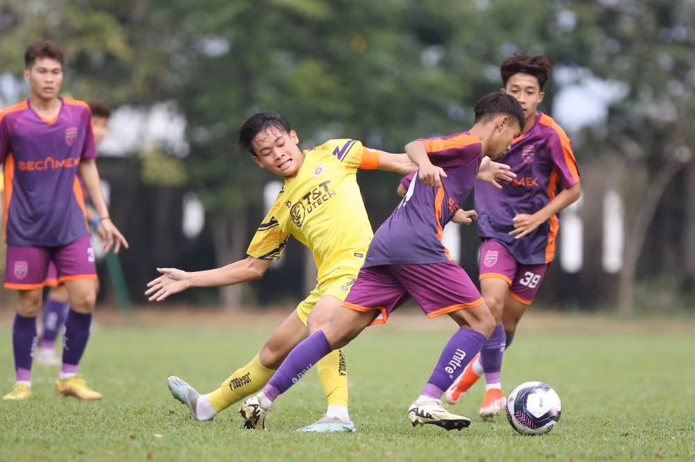 Trận đấu giữa Hà Nội và Becamex Bình Dương diễn ra với thế trận giằng co.