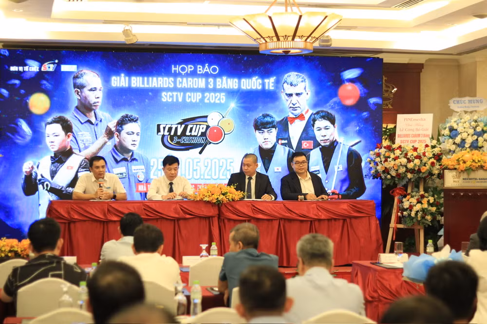 Quang cảnh họp báo ra mắt giải đấu.